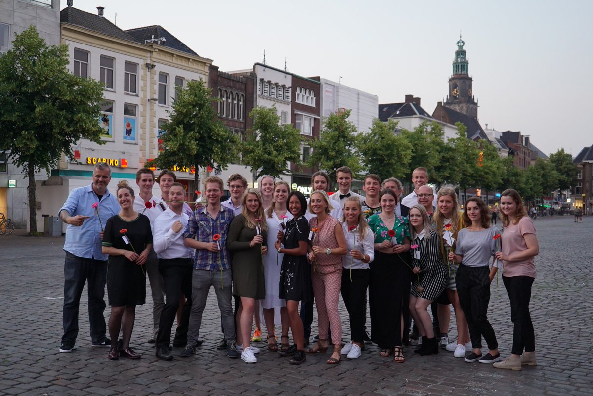 Alfacollege's tweet photo. Deze toppers hebben het excellentie-programma MBO Topacademie succesvol afgerond. Ze ontvingen vanavond allemaal een certificaat! Gefeliciteerd! #mbotopacademie #excellentie #mbo #wiewiljezijn https://t.co/fUCDs4ohJ4