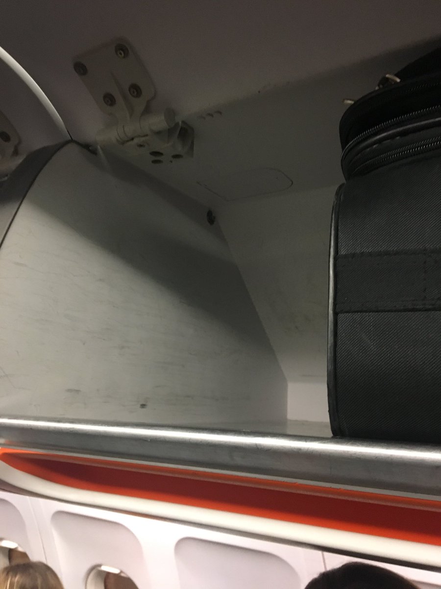 Jess_Meek's tweet photo. Not that I’m bitter but... my bag could have fit in there @easyJet look forward to the long wait at baggage claim 👍 https://t.co/dVVQjckHW6
