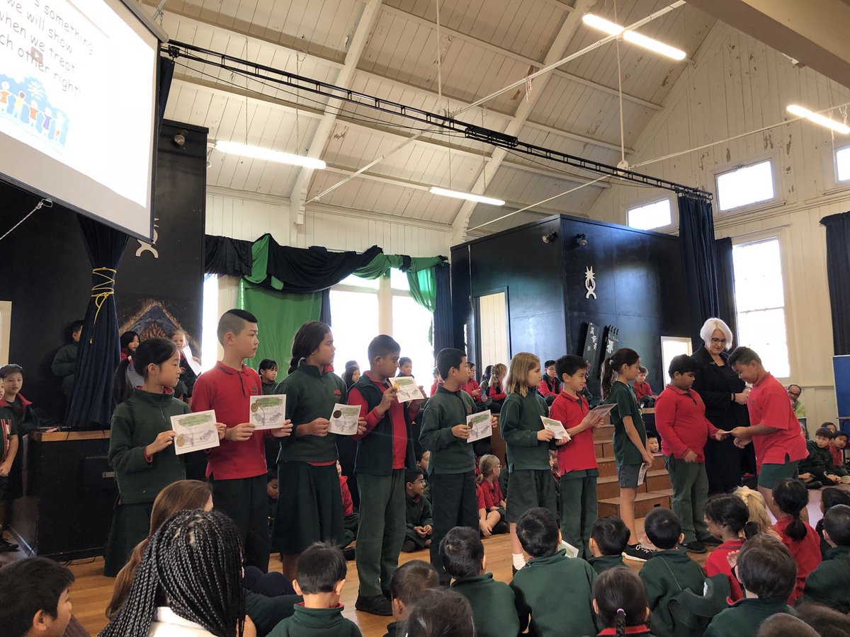 ginnynz01's tweet photo. @newmarketschool presenting certificates to our stars in Te Ako Kahikatea #npsfab https://t.co/Cd38A1mCDQ