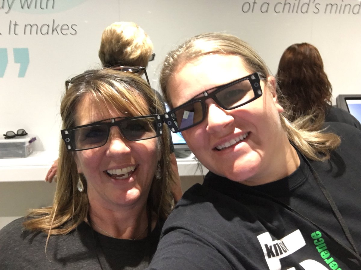 centralpefun's tweet image. Learning is fun when you do it with friends♥️ 
#virtualreality #thickasthieves #technologyiscool #mabanklearns @central_mabank