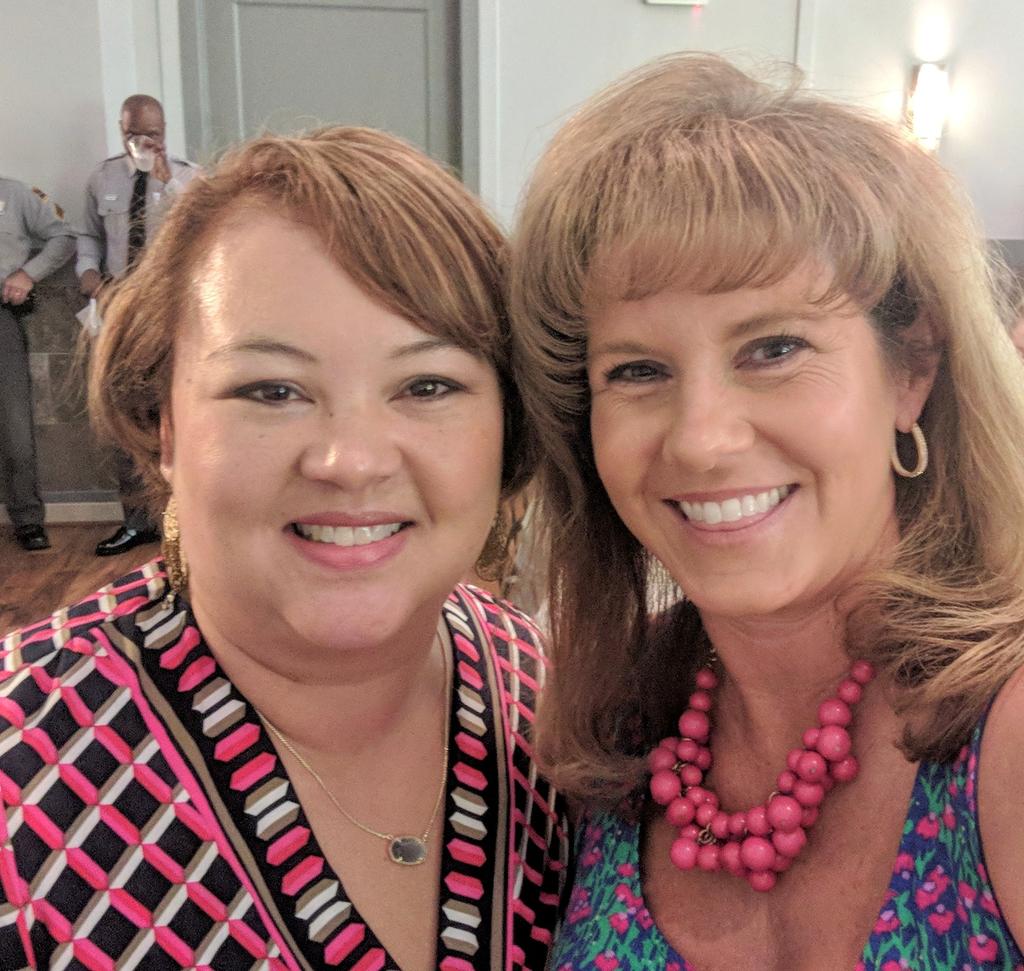 BKKtoNC's tweet photo. So fun to see my beautiful friend @BeccaCaryNC at @Morrisville_NC #FirstResponders lunch yesterday! We are repping @dressbarn @moonandlola @KendraScott &amp; Curated consignment @LillyPulitzer from @MGCNC #mgcboutique https://t.co/ooWsGICyW0