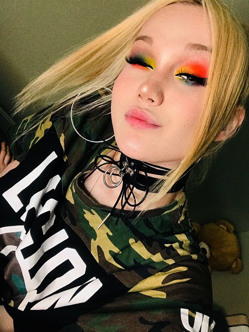 I&rsquo;ve been sick. So feeling betta now 💋@chaturbate_eu @Chaturbate_Pro @chaturbateEU #twitchstreamer https://t<a class="tags" href="/tag/chaturbate_eu">@chaturbate_eu</a><a href="/tag/twitchstreamer"class="tags"><span>#twitchstreamer</span></a>