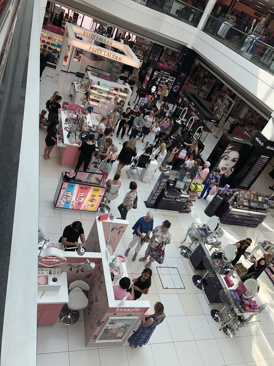 malindumigan's tweet photo. Thanks for a gr8 night #Debenhams #Debenhamsire #debenhamsbeauty #LetsTalkBeauty #debenhamspatrickstreet https://t.co/RM2YHcwweq