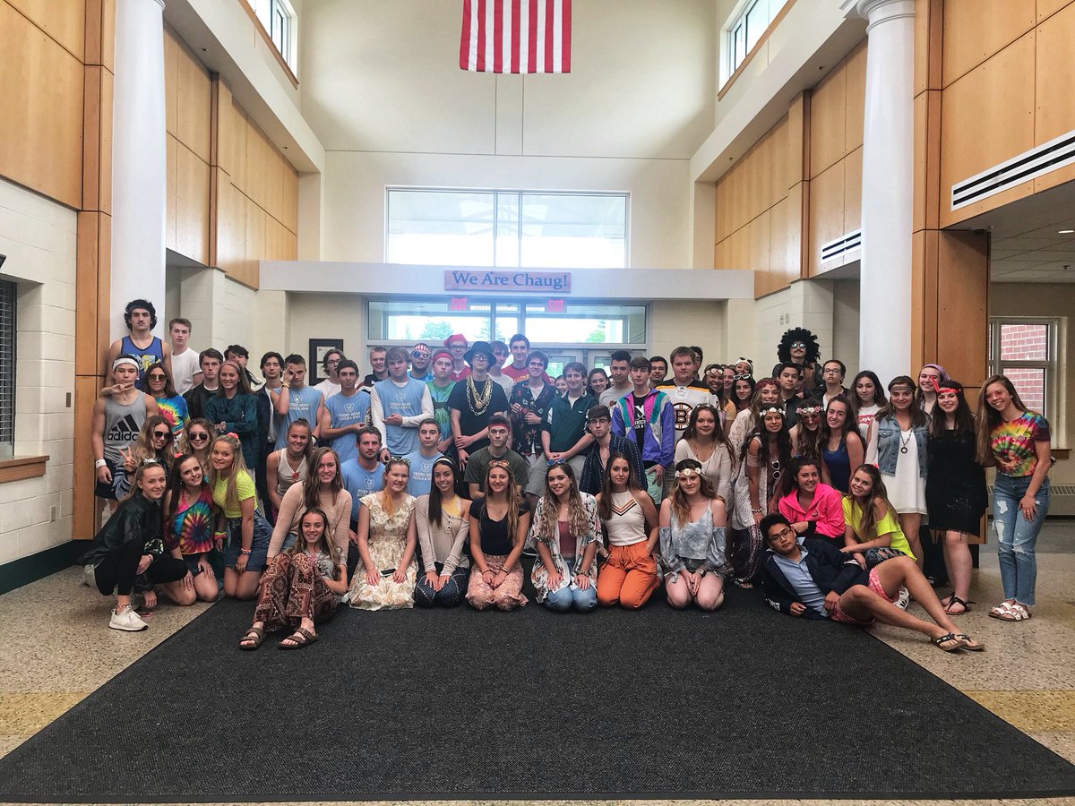 chaug2019's tweet photo. WHUDDUP 2nd lunch!!! here r ur pics from nerd&amp;throwback day. 👩‍🏫🔙 https://t.co/EOKMEp86Hw