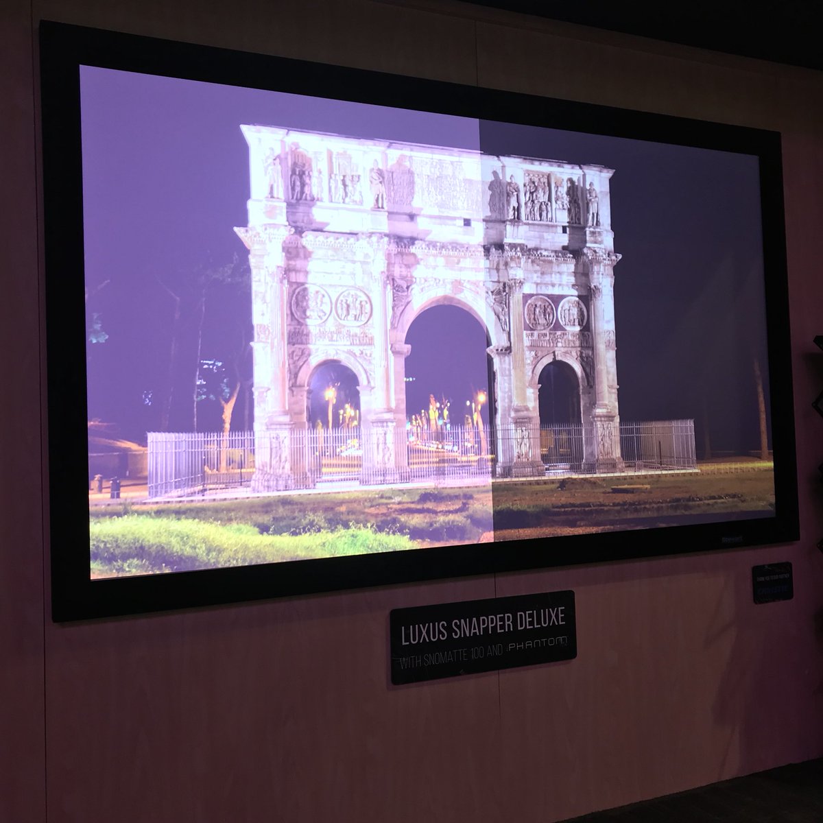 StewartFilmscrn's tweet photo. Day 2 #InfoComm - Demo of matte white (l) vs. Phantom HALR (r). Choose the right material for the right application. #StewartFilmscreen #TheScreenMatters #ALR https://t.co/bMQFMe0fQg
