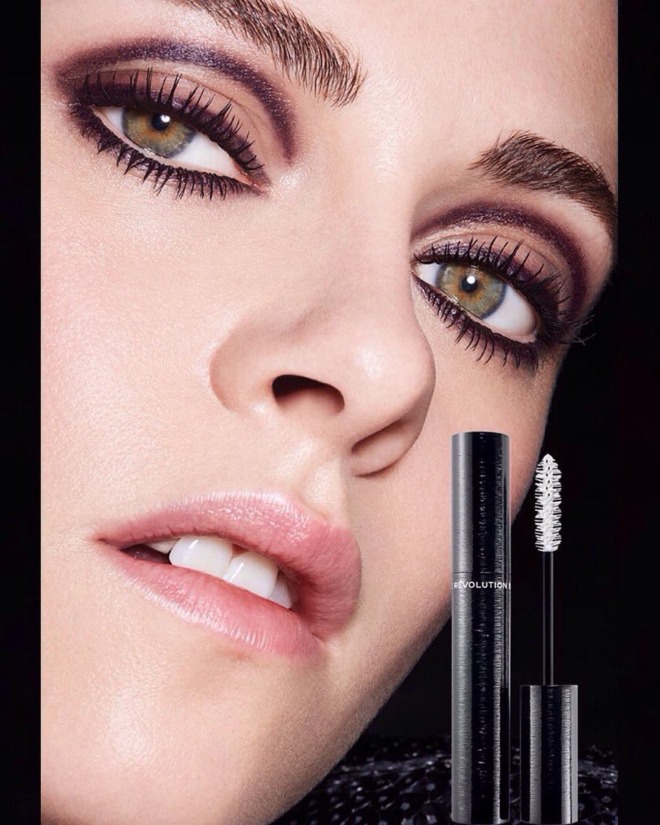 Krist_Stew_Love's tweet photo. #officialposter #newcampaign #chanel #volumerevolution #kristenstewart ππππ€πππ https://t.co/2YhmK4ZMCe