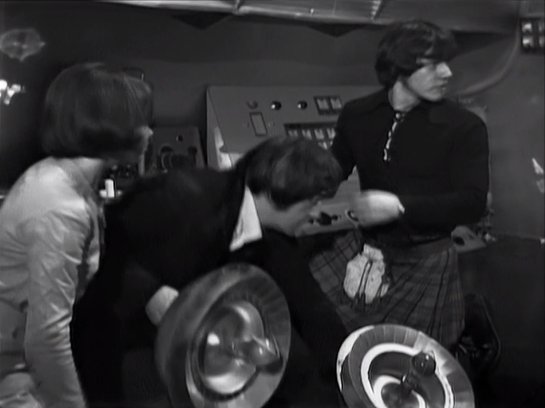 electronicdan1's tweet image. "His was bigger"

It's always about size with these guys, isn't it?

#DoctorWhoOnTwitch #TheSeedsOfDeath