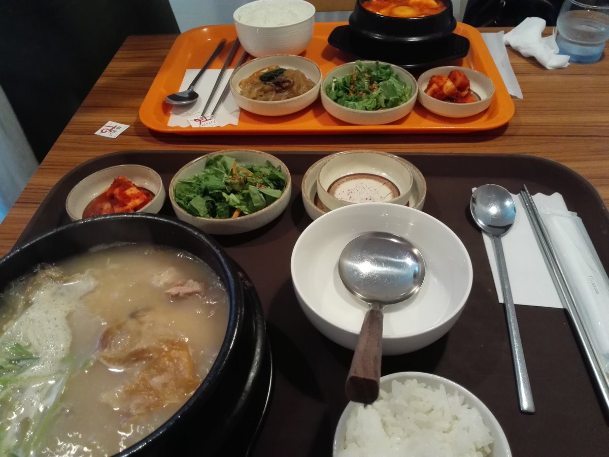 福島 会津若松 フラワー通り 仙台 大阪 仙台駅東口の 韓国料理 プヨ の2号店が広瀬通りの電力ビル地下にできてました サムゲタン の半分の半ゲタン定食1080円 お腹が温まる優しい味で美味しかった 食券方式でした 海鮮チヂミ 1200円