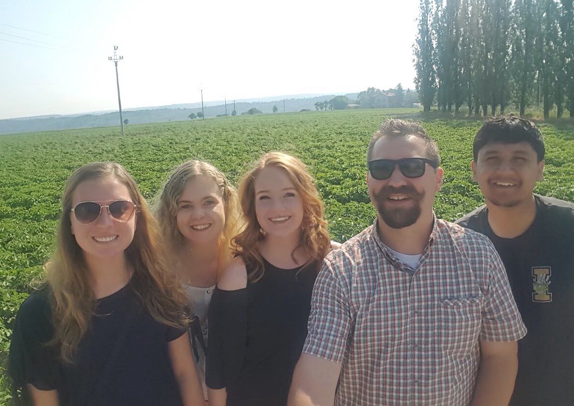 BeefBabe's tweet photo. I loved my time in the European Union 💕 on this study abroad trip I visited about 30 farms and institutions... and was VERY impressed! The castles weren’t too bad either 😉
I can’t wait to go back.
#EU #EuropeanAg #CzechAg https://t.co/ugHeaDrElI