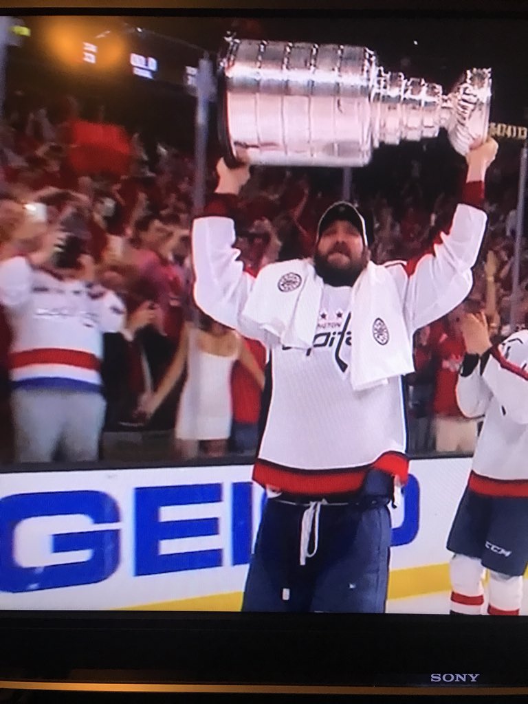 JSW525's tweet image. #ALLCAPS STANLEY CUP CHAMPIONS 2018!!!