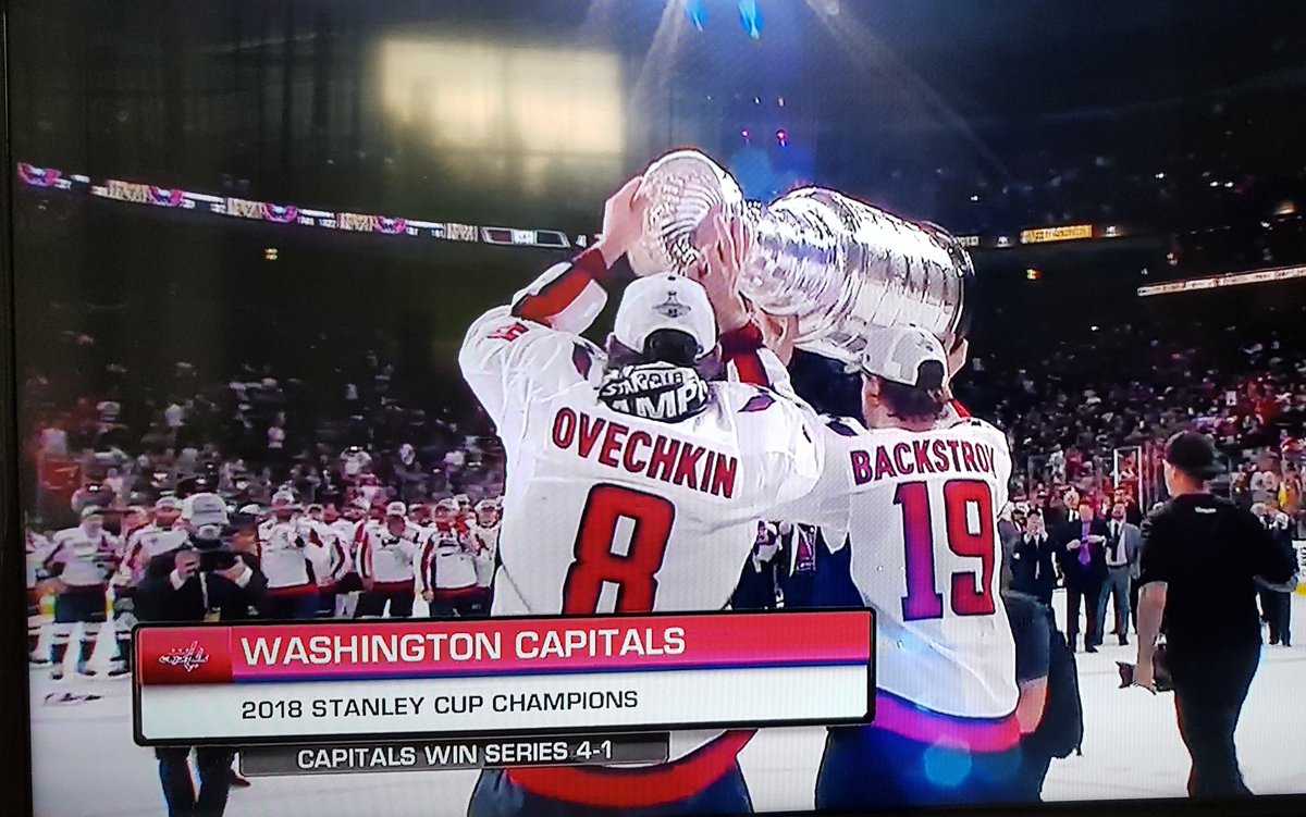MattiasDur's tweet photo. Grattis Bäckström, Djoos, Burakovsky &amp; co!!! 2000-2001 bodde jag i Washington DC och började följa Capitals. Nu får jag och alla andra fans äntligen se Ovechkin och Bäckström lyfta pokalen. En buckla som nu kommer på Sverigebesök bl.a. till #Gävle! :) Magiskt! https://t.co/Nm5eszNi5d