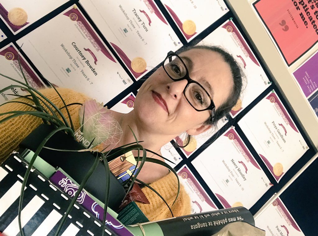 LuisaLongone's tweet photo. Awesome to have Ellie from @NZMindlab come and visit our school today to talk to us about our @NZDigiPassport journey. Thanks for the pressie too! #HillparkPL18 #mindlab #digitalpassport #gettingourgeekon https://t.co/HyBRJiXXtT
