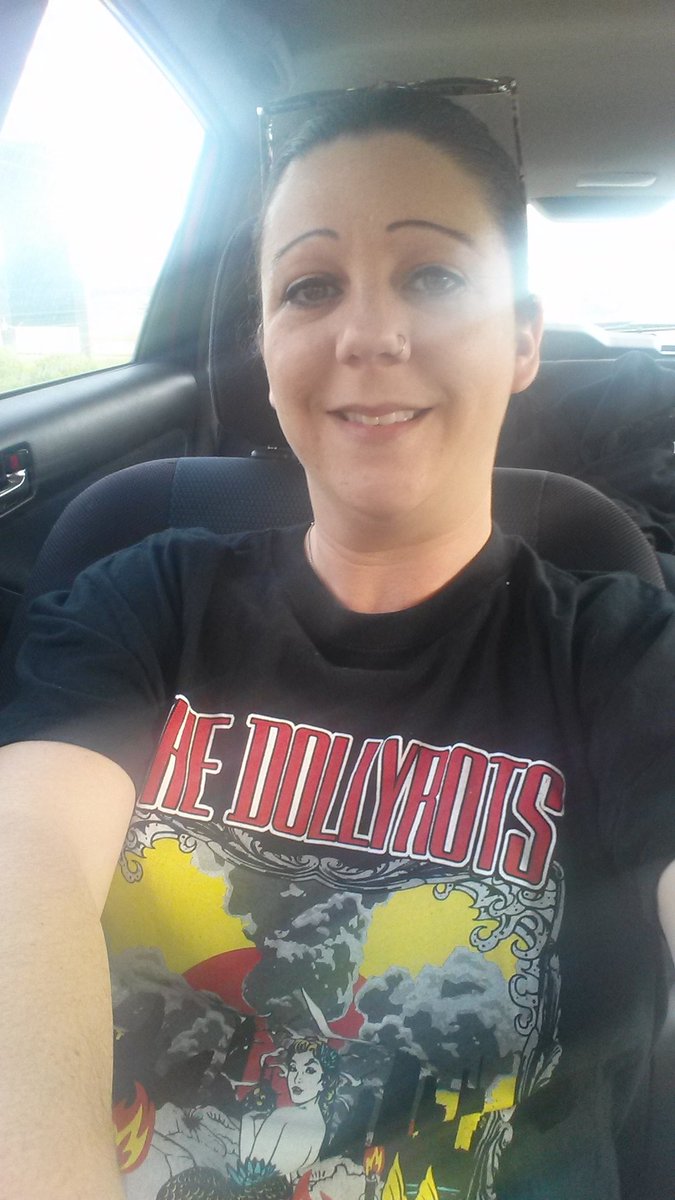 anotherashley14's tweet photo. Rocking my #WhiplashSplash tee today to celebrate the release of @TheDollyrots latest video! Check it out on @DyingScene at https://t.co/RokgRuUmri! #dollyrots #Mermaid https://t.co/2Nmv90zewk