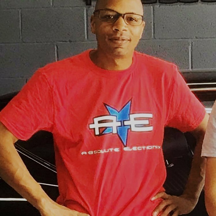 rockvillestereo's tweet photo. Doing my best Superman Impersonation Iβm back Instagram #absoluteelectronix #top50 #top12 #trustedtech #mobileelectronicsmagazine #retaileroftheyear
Contact us today reagrding the installation or repair of your remote car starter! View our profile for our contact information. https://t.co/NkMvfDBdbo