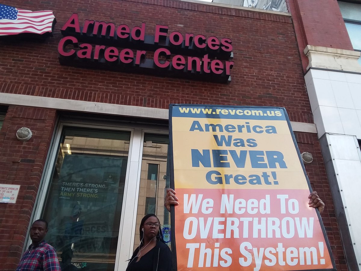 RevComCorpsNYC's tweet photo. Today at the protest on front of the recruiting station for america's murderous military. Everywhere we go people have disdain for the US military and their wars for empire, enlisting the youth to become killing machines. DON'T JOIN THE MILITARY, JOIN THE REVOLUTION! #AWNG https://t.co/vXj2HmMLFn