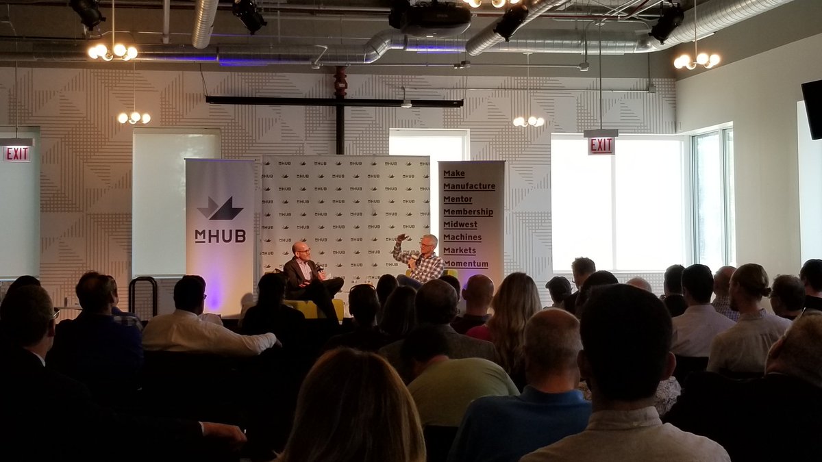 cmacias_05's tweet photo. #cleversafe CEO #ChrisGladwin reminds us that the cornerstone of every successful business is to listen and respond to your customers. @mHUBChicago https://t.co/MP31DDI1a2