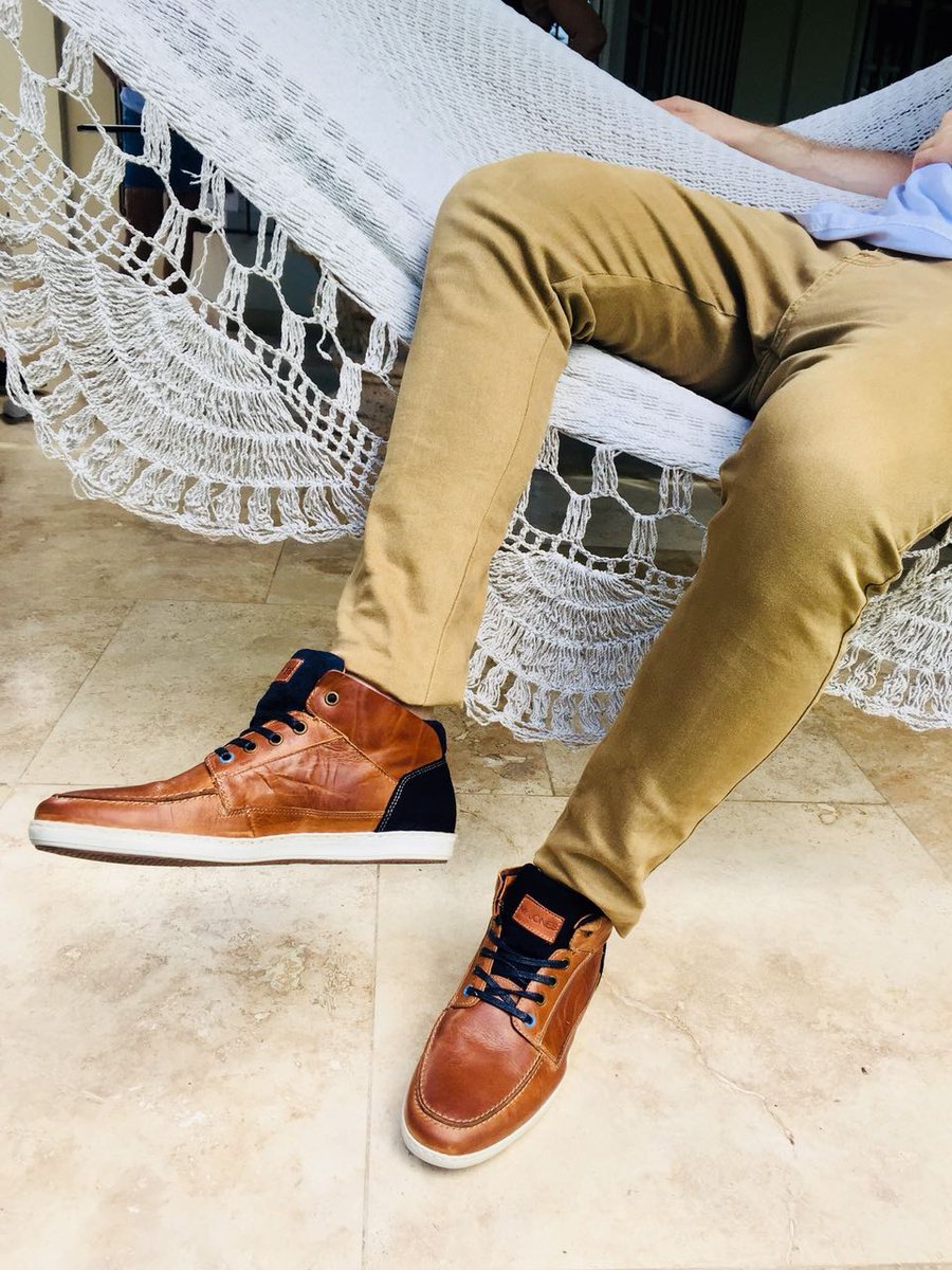 mrjonesla's tweet photo. Para el Papá moderno contamos con este modelo que es perfecto para él…
.
.
.
#papamoderno #mrjones #100cuero#menstyle#fatherday
Modelo: BOSSA
Precio : B/.89.95 https://t.co/8TAk6YuvTj