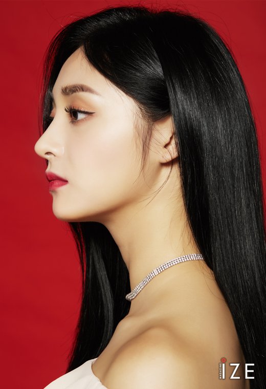 izemag's tweet photo. 프리스틴V│결경 “고양이를 못 본지 열흘이나 됐어요. 보고싶어 죽겠어요!” by 글 박희아, 사진 이진혁

걸그룹 프리스틴의 유닛 프리스틴V의 앨범 ‘Like a V’의 V는 빌런(Villain)이라고 한다. 그리고 그들의 노래는 악당들이 무대 위에서 날뛰는 ‘네 멋대로’다.

https://t.co/88daNRmC7j https://t.co/sSgowBer2u