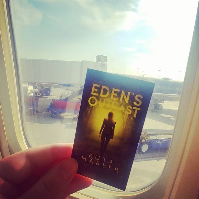EAKM's tweet photo. On my way to Oakland for @sanfranciscocomiccon with @bardstower
#EdensOutcast #KutaMarler #LilWasHere #writerslife #writersofig #fantasy #paranormal #travel https://t.co/agUuoW1GjI https://t.co/6aaZWmrYzb