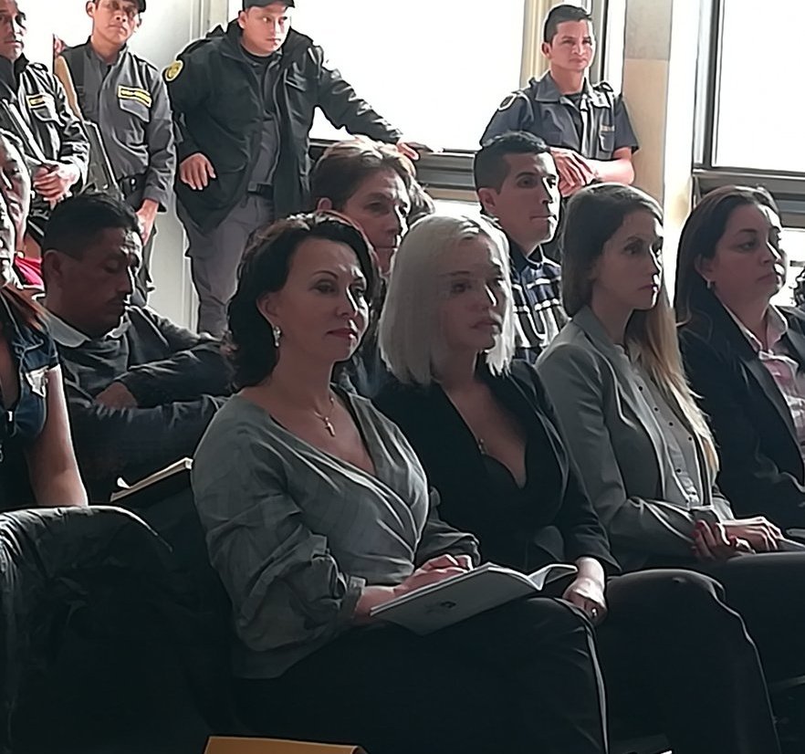 MarciaZ_GT's tweet photo. #LosBitkov Sala Segunda de Apelaciones de Mayor Riesgo otorga arresto domiciliario a Irina y Anastasia Bitkova, señaladas por el #CasoMigración. El órgano jurisdiccional les fija una caución de Q50 mil a cada una. https://t.co/KvwCmxW0pK