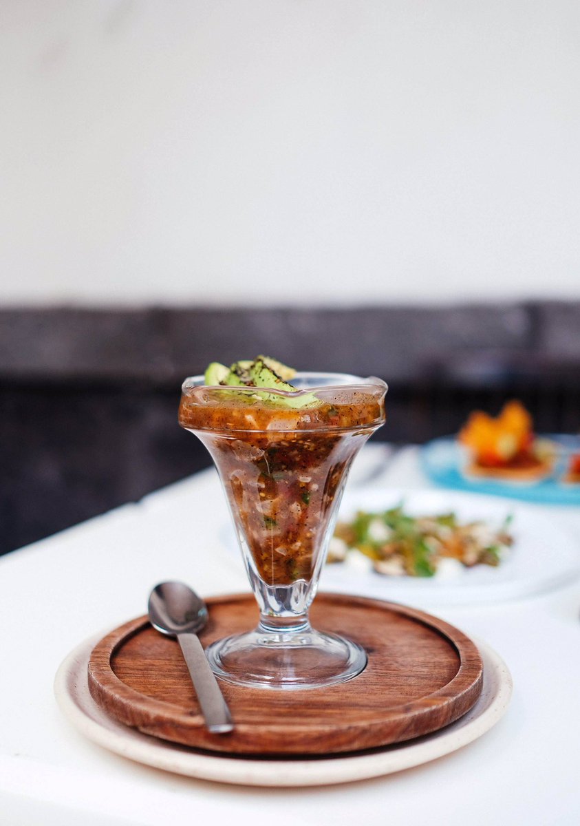 Lucas_Local's tweet image. Fresco y delicioso! Calentamos motores para el fin de semana con este ceviche tatemado con aceite de olivo y aguacate 🥑🤤
#EstamosLucas #LucasLocal #deli