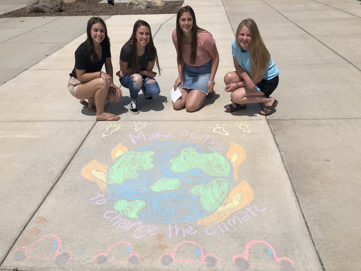 MsALarsen's tweet image. 4th Hour braved the sun and had beautiful results! #landuseissues #humangeo #WEareONE10