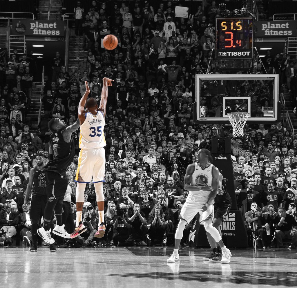 warriors's tweet photo. 24 hours... #StrengthInNumbers https://t.co/ZcFJoim8Vl