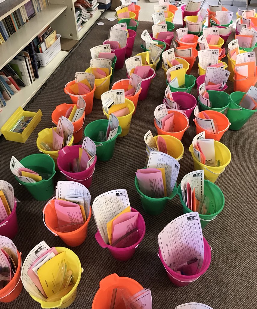 TH_KarleneF's tweet photo. Reading buckets #newstudents #readingisfundamental https://t.co/2QxKB1Prw5