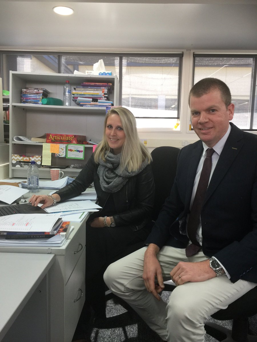 We have a number of passionate mentors across our region mentoring our early career teachers.
Here are a couple of mentors @MaterDeiWagga working with teachers in their first few years of teaching @CEWaggaWagga. #learnfromeachother #teachingprofession #coaching @aitsl
