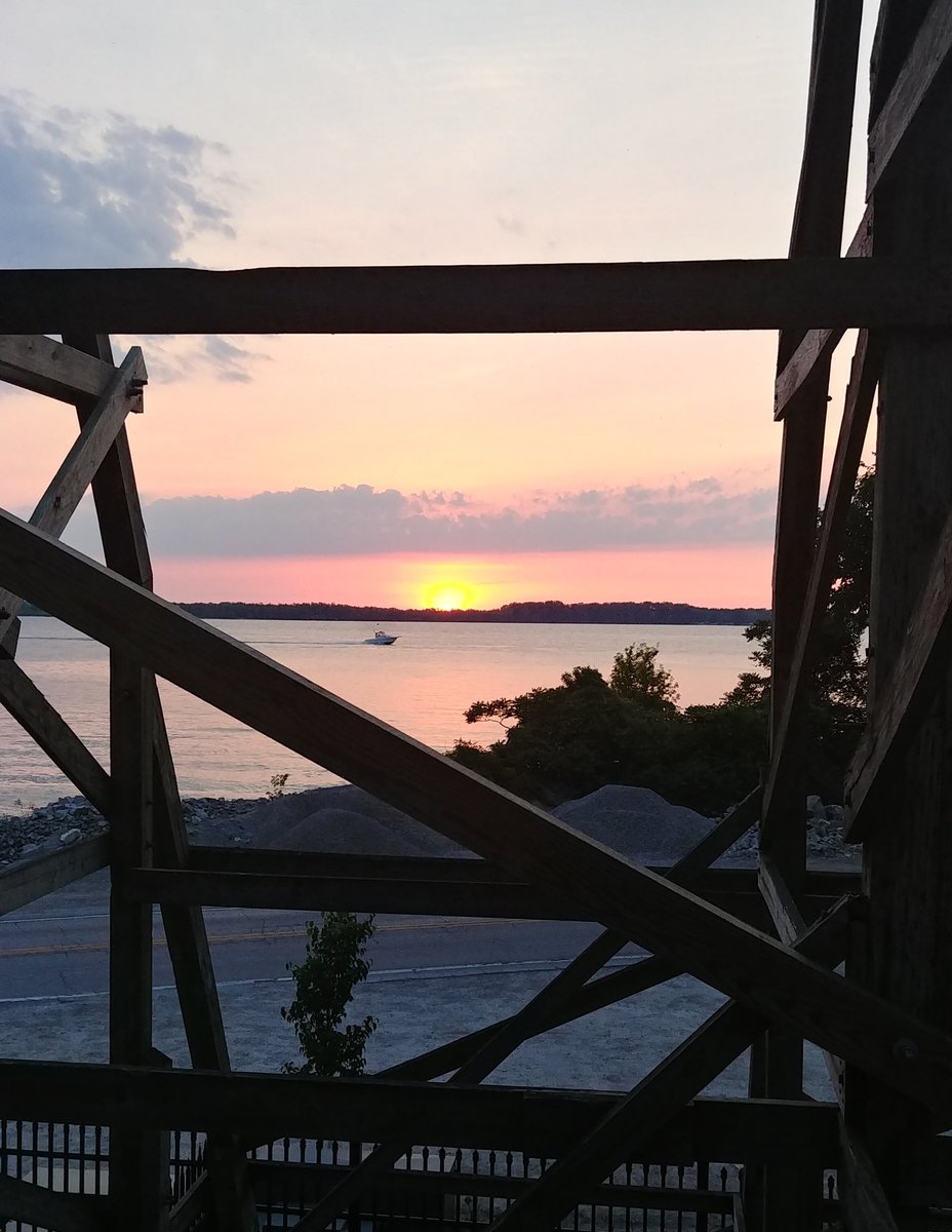 CPRundown's tweet photo. No words necessary. #CPSunsets #CPLikeNoOther #CedarPoint #SteelVengeance #Sunset https://t.co/MOv2Td0gPo
