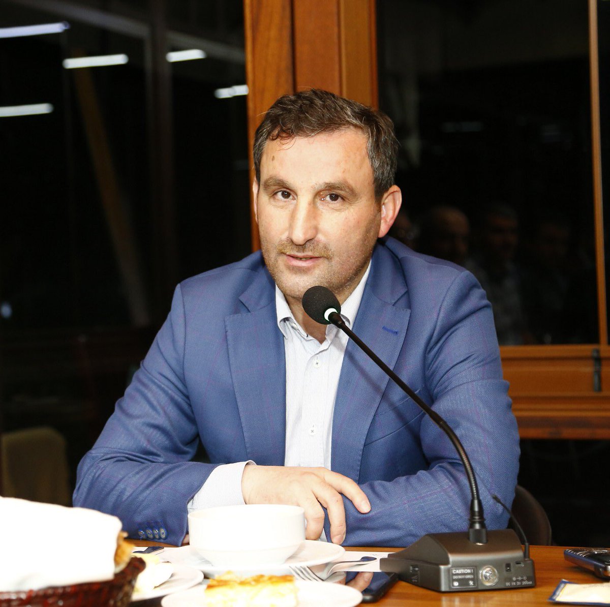 Uživatel Hüseyin Keskin 🇹🇷 na Twitteru: „Ak Parti İlçe Başkan Yardımcımız Mehmet Işık Bey'in organize ettiği kıymetli hemşehrilerimizi Sahur'da misafir ettik.İlçe Başkanımız Ali Tombaş Bey ile konuklarımızın düşüncelerini aldık,sorularını ...