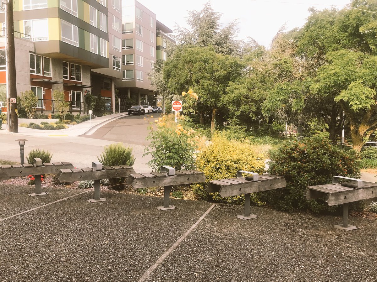 HousingAndParks's tweet image. #designcrime #hostilearchitecture