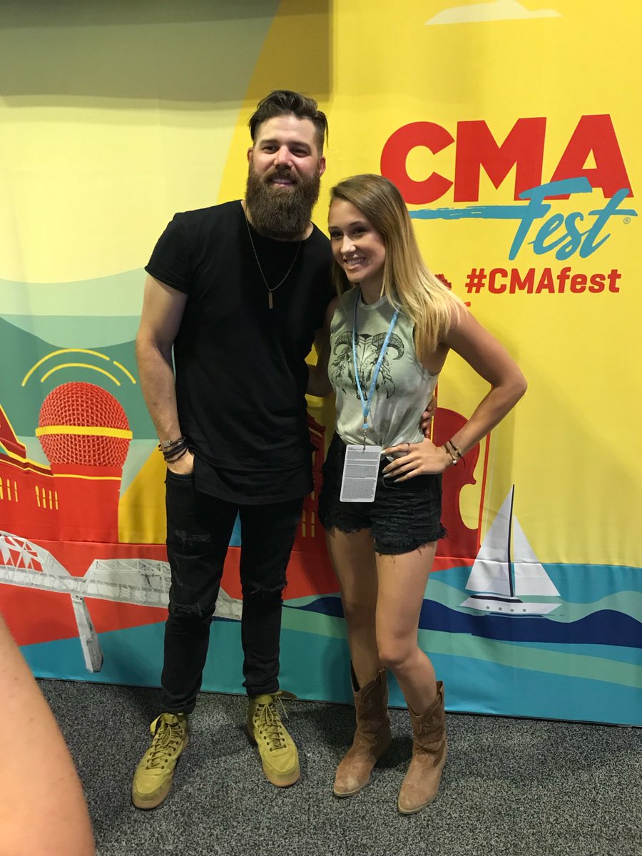 ToddCaulfield's tweet photo. #cmafest https://t.co/wWSWjOqnqD