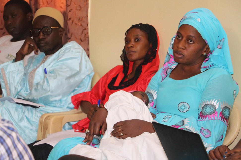 FAOWestAfrica's tweet photo. #Sénégal
La @FaoSenegal coordonne en ce moment le lancement des #ClubDimitra à #Nioro et à #Tambacounda 👉🏾https://t.co/JewbfPCfX8  
Au programme : 
👉🏾Une formation des animateurs des clubs 
👉🏾Sensibilisation et informations sur l’Approche #Dimitra 

#Kebetu #FaimZero #UNFAO https://t.co/pVV6zryB5O
