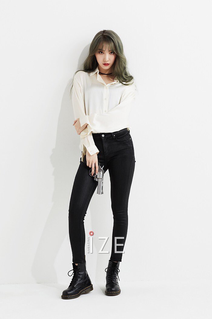minkyungarchive's tweet photo. — 180608 ♡ #로아 *:･ﾟ
Ize Magazine Interview ‧₊˚✩ #프리스틴 https://t.co/MmCtcvjgGv