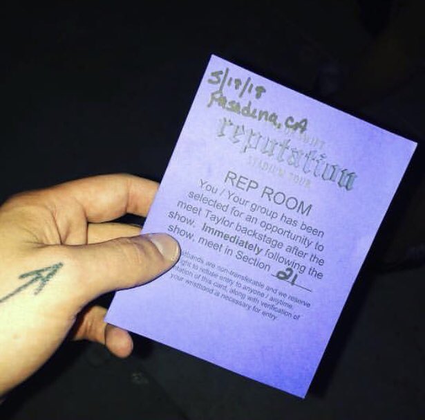 folklorestory's tweet photo. #repTourManchester, RT for good luck tomorrow 
🍀🍀🍀✨✨✨🐍🐍🐍 https://t.co/tCv5fDAiKj