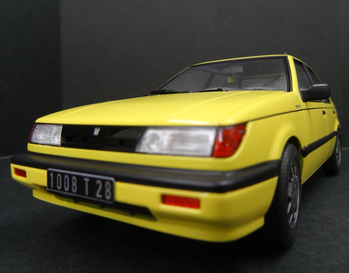 旧三ツ尾 ほぼ休眠垢 新規展示 カーモデラー高橋浩二氏製作モデルグラフィックス誌5月号掲載ハセガワ1 24いすゞジェミニ キットはスポーツモデル イルムシャー ですが当時のcm 街の遊撃手 仕様 C Cの左ハンドル へ改造されています インパネ