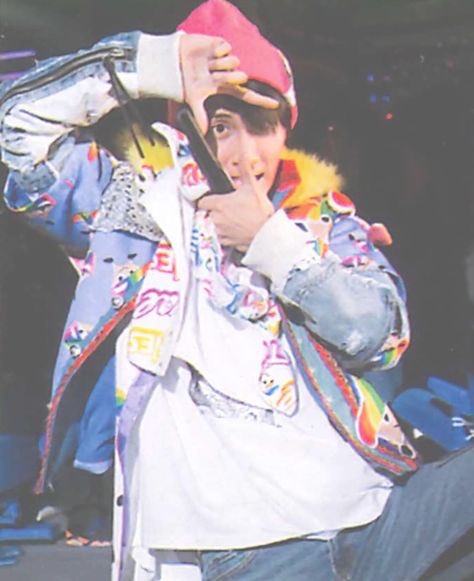 apl_sdks_74's tweet image. グーチョキパーでグーチョキパーで
何作ろう？何作ろう？
右手はチョキで左手もチョキで

…可愛い子みーつけた (ｷﾗﾝｯ✨)