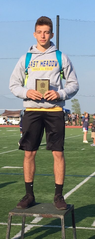 EMXCTF's tweet photo. Make sure to wish @TShyneJohnson14 and @brandonlove_22 good luck in tomorrowโs NY State Championship Meet! #EMTF #ThrowFar #VaultHigh https://t.co/AWeigYqbEX