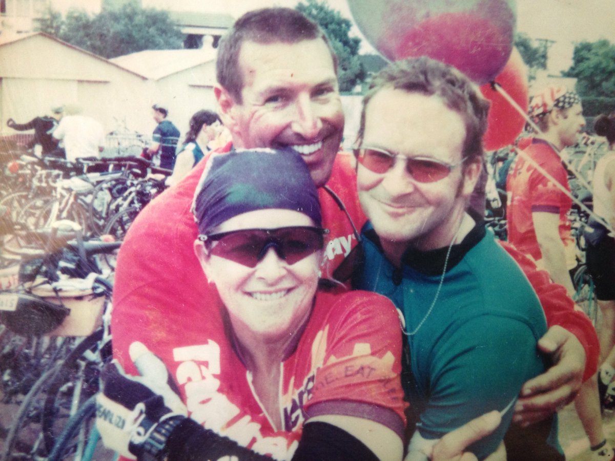 SteveLaRue2's tweet photo. #TBT 🚴🏻#CAR4 Finish in #LA after 600-mile ride🚴🏻from #SF 🚴🏻with #BethBrown #MarkFrey @helenscycles 🚴🏻 #ShiftingGears 🇺🇸@AIDSLifeCycle🌅 @tokarrin @mariapal🚴🏻 https://t.co/QYCDbynyVX