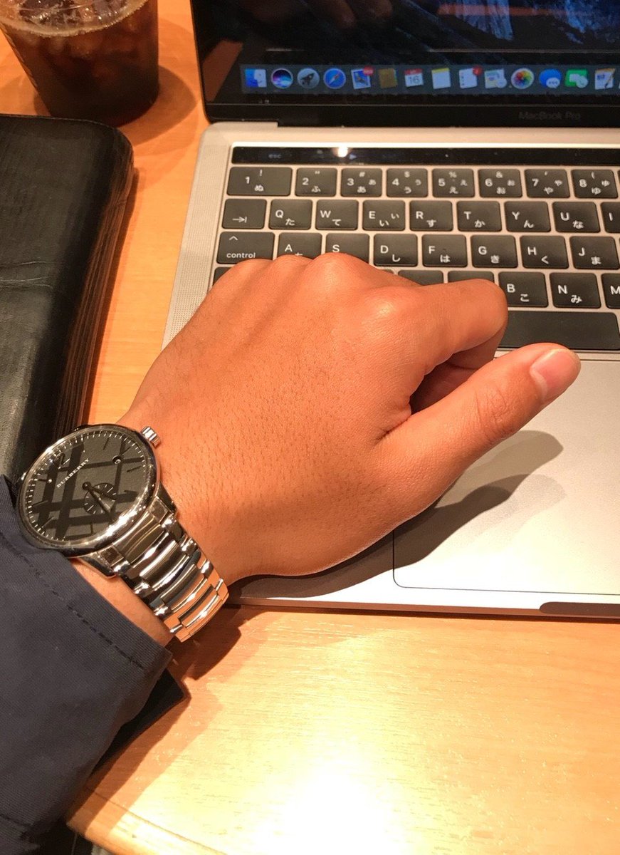 理想を語るのは誰でもできる。

難しいのは、理想を実現すること。

でも、語った理想を現実にするためには、自らが行動しなければならない。

代わりに理想を叶えてくれる人はいない。