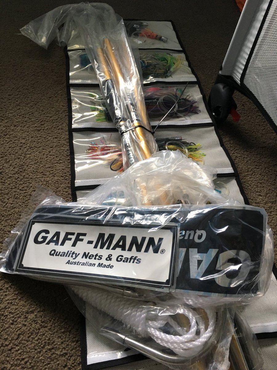 ReelTimeFishing's tweet image. Love it when you have a day to order new toys and than they arrive only the best for Reel Time when it comes to Gaffs with a range of everything you need Gaff Man has you covered.

With big tuna around you must be equipped to handle them.

#gaffman #landingtuna #builtforthejob