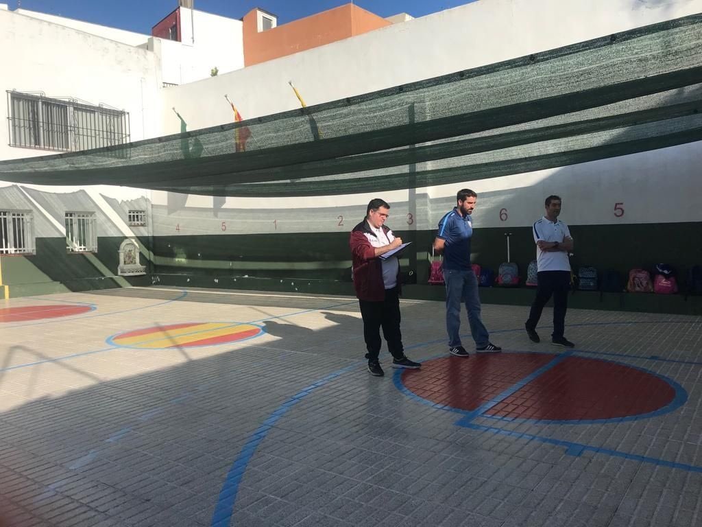 AlgecirasFs's tweet photo. Nuestros monitores continúan con las visitas a los colegios de la ciudad para dar a conocer el proyecto. Ayer tocó el colegio San Francisco del barrio de la Bajadilla con dos grupos de niños y niñas con edades comprendidas entre los 8 y 12 años. https://t.co/U1VX0jd2V7