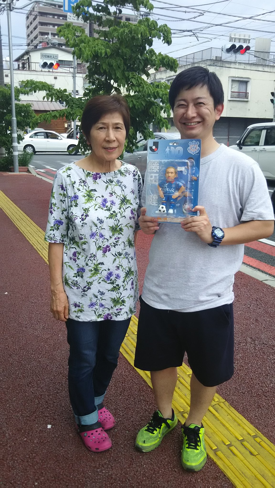 ダンビラムーチョ 大原優一 No Twitter てててtv生中継終わりましたー 今日は甲府のジュンスポーツさんからの中継でした そして終わったあと なんとヴァンフォーレ甲府のレジェンド 藤田健のフィギュアを頂きました 実はあの 小野伸二が子供の頃 ダンビラムーチョ 大原優一 No Twitter てててtv生中継終わりましたー 今日は甲府のジュンスポーツさんからの中継でした そして終わったあと なんとヴァンフォーレ甲府のレジェンド 藤田健のフィギュアを頂きました 実はあの 小野伸二が子供の頃