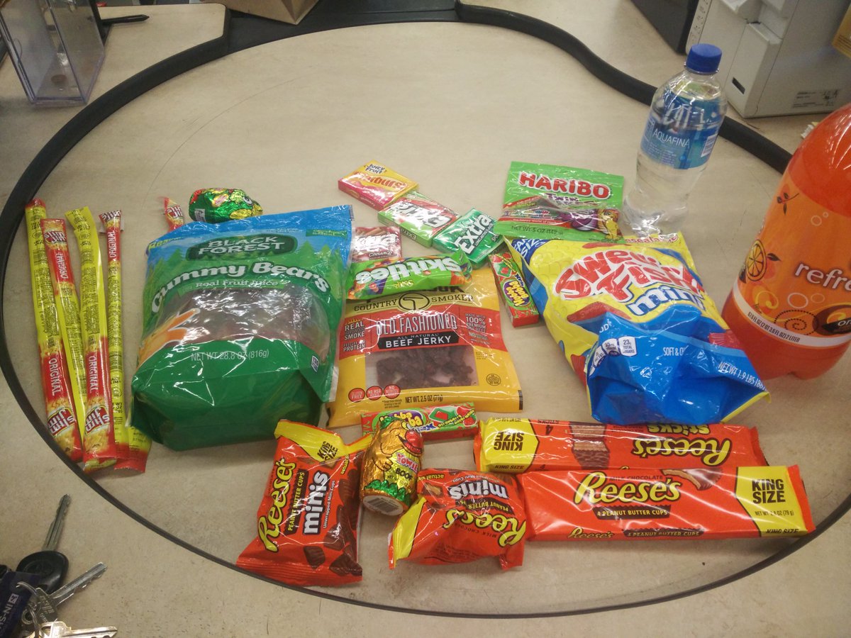 mladybug7301's tweet image. This is over $50 in candy/junk food that a customer wanted to purchase with her #EBTcard . #Welfarestate #California @realDonaldTrump please do something about this!!! We #taxpayers should not have to support her awful eating habits. I'm tired of it!!
