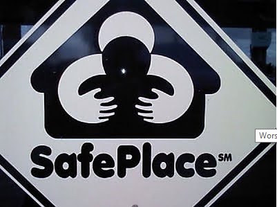 junespring's tweet photo. #logofail SafePlace
Whatever the reason, this will bring a smile to your face and you’ll end up asking the same question we all do – what the hell were they thinking?
Share this post and your feedback in the comments below.
#logodisaster #justforlaughs https://t.co/QdmmHrqPVM