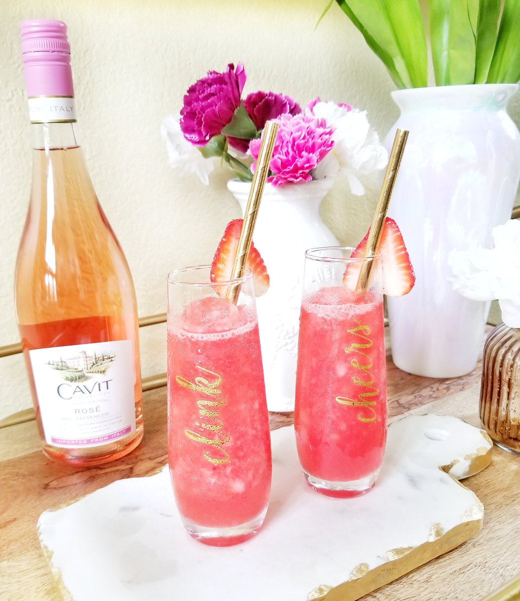 AvaniChokshi's tweet photo. Check out this super fun and easy Summer Refresher recipe on https://t.co/i15Ay4F2la with @BabbleBoxxTeam  @MyMo_Mochi &amp; @cavitwines #BBSpringCool #MyMoMochiIceCream #HowDoYouMyMo #ThisIsMyMo https://t.co/7jV8W7nuKY