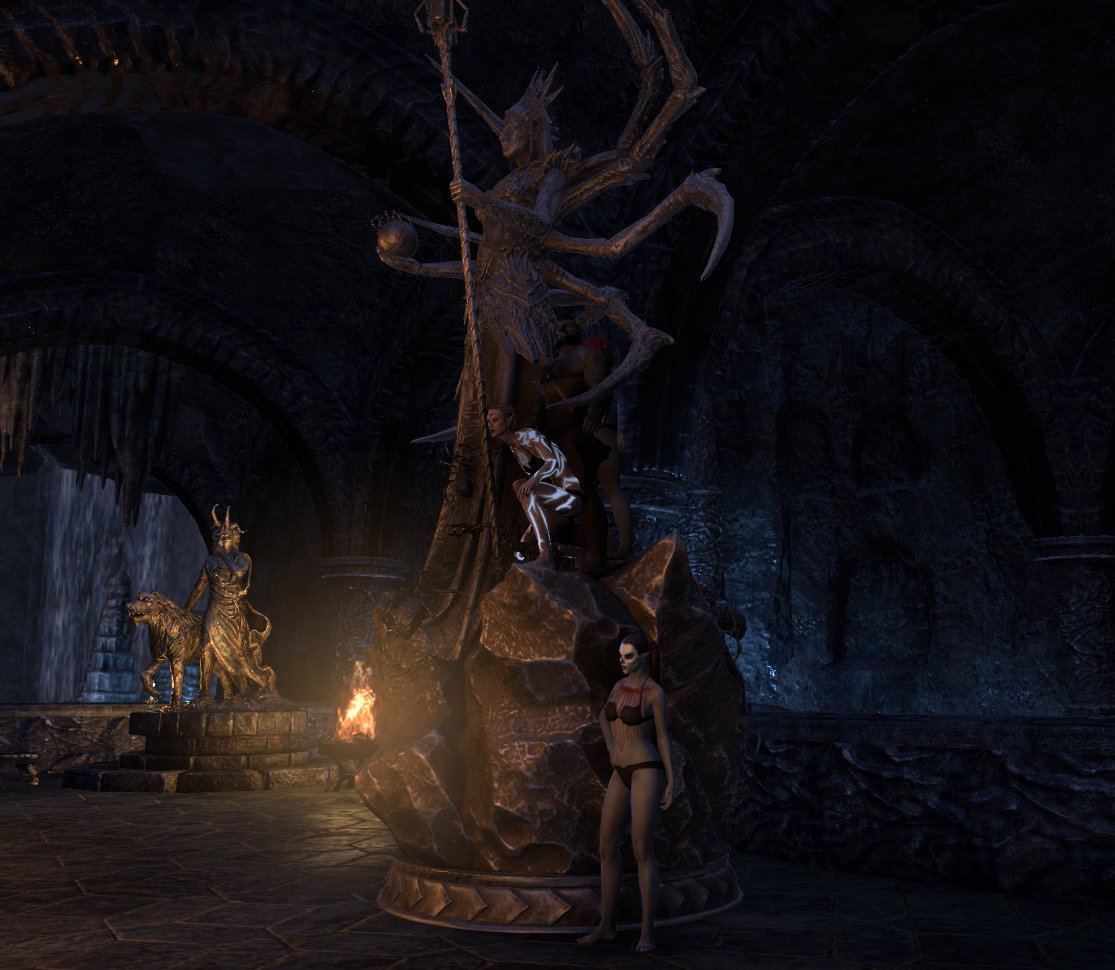 Relaxing after some Cloudrest farming with Mephala <a href="/Sigtric/">Just Sig</a> <a href="/Gobannus/">Gobannus</a> <a href="/LuckyDuck_15/">Ducky</a>