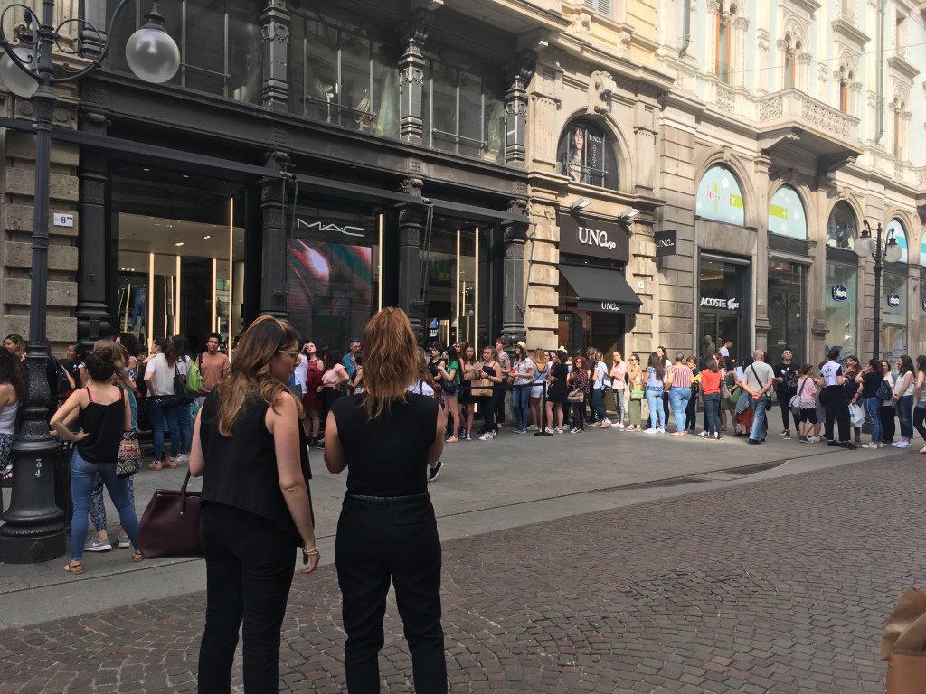 MakingMakeup23's tweet photo. Evento Fix+ con Clio Zammatteo @ Mac Pro di via Dante a Milano https://t.co/6bADBOVrtd https://t.co/afrSk9S1jl