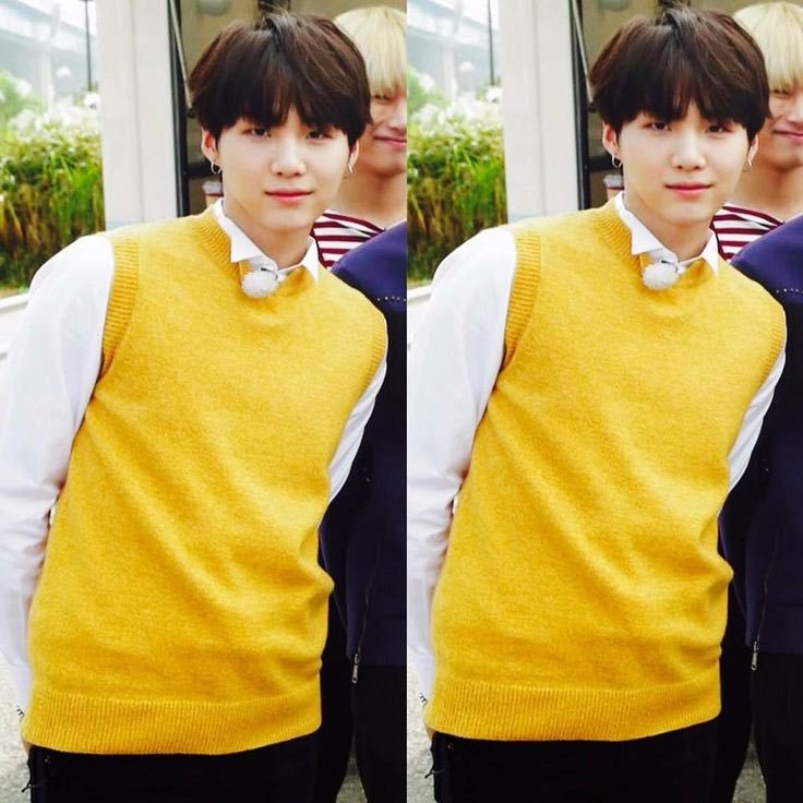 loveableyoongi's tweet photo. Yellow is my Truly fave color 😊😂
@BTS_twt https://t.co/chUwVAjLG3